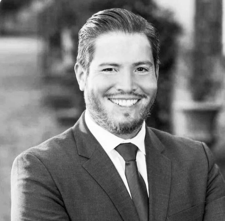 Sebastián Martínez – USCIS Spanish Interpreter Arlington Fairfax VA
